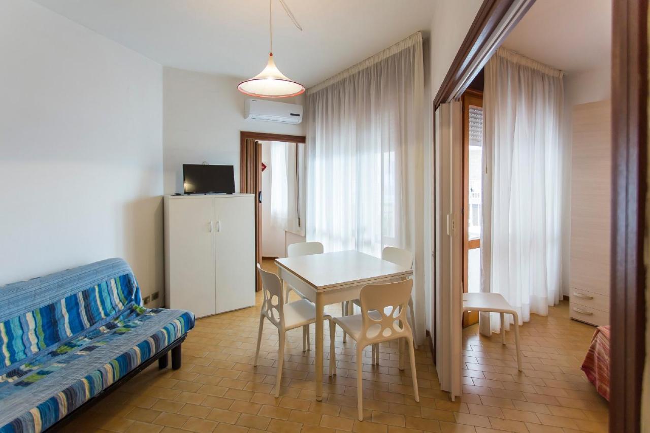 Apollo Apartment Lido di Jesolo Bagian luar foto