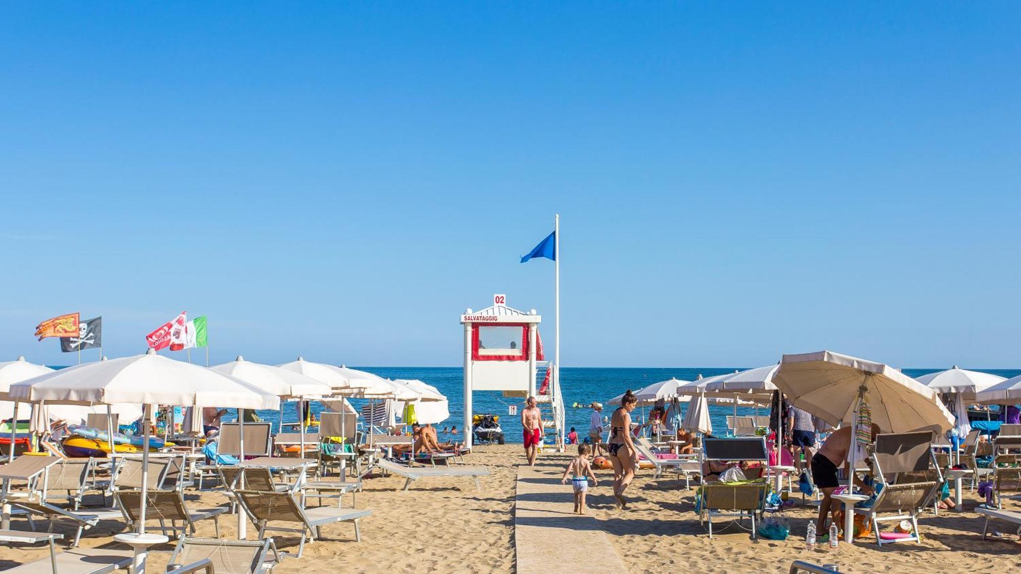 Apollo Apartment Lido di Jesolo Bagian luar foto